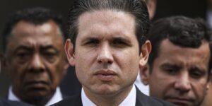 Oposição vai à Câmara, mas Hugo Motta proíbe reunião durante recesso