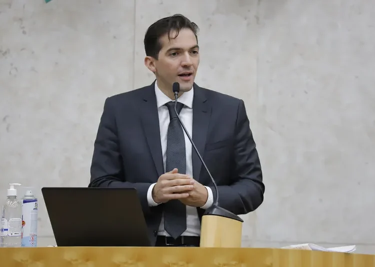 Estou acostumado a lidar com lixos’, diz Chavoso da USP após desestabilizar Rubinho Nunes em CPI Vereador bolsonarista Rubinho Nunes chegou a ameaçar influenciador com voz de prisão  29/08/2025 | 16h49