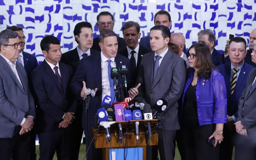 Governo vê “tiro no pé” da direita em ataque à PF e comemora recuo de Derrite Planalto avalia que a tentativa de enfraquecer a Polícia Federal no projeto antifacção fortaleceu a posição do governo e obrigou o relator a voltar atrás