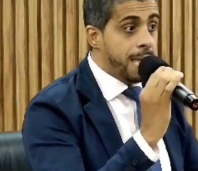 Não basta abrir a porta: entenda por que incluir sem equidade falha na escola. Esse é o tema da importante Sessão Especial proposta pelo vereador, Anderson da Nova.