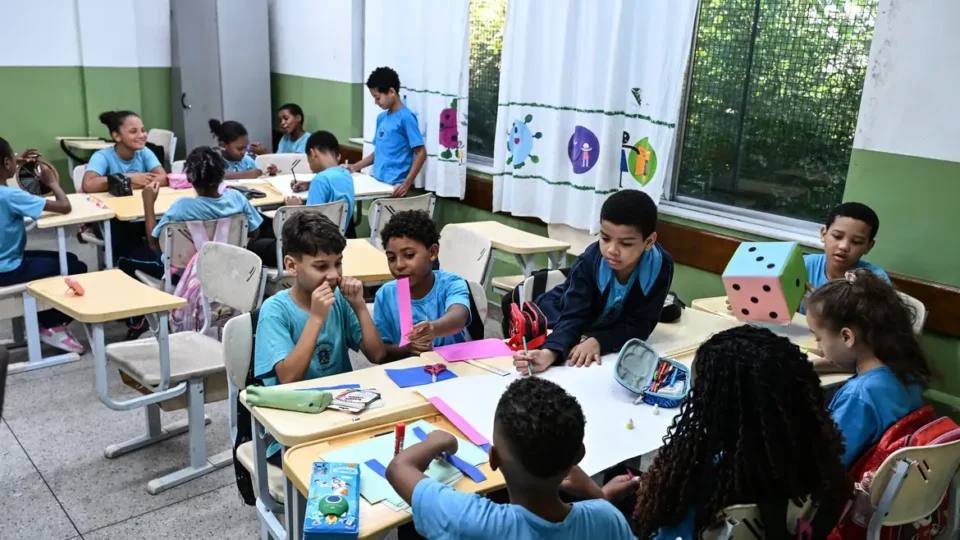 Política Bolsa Familia leva Brasil a maior desenvolvimento humano de sua história Índice avalia os parâmetros de saúde e longevidade, educação e geração de renda 2